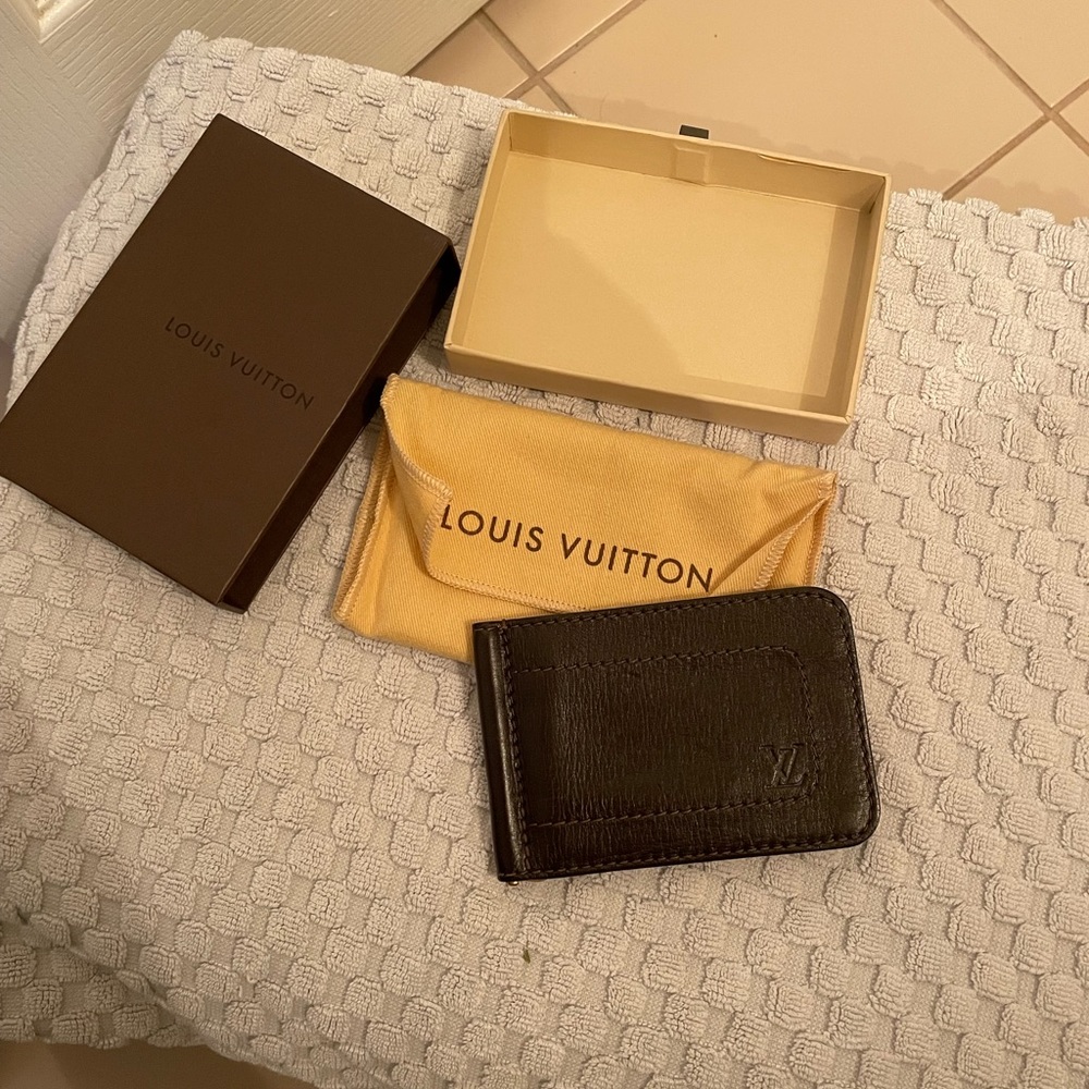 Louis Vuitton mens money clip/wallet